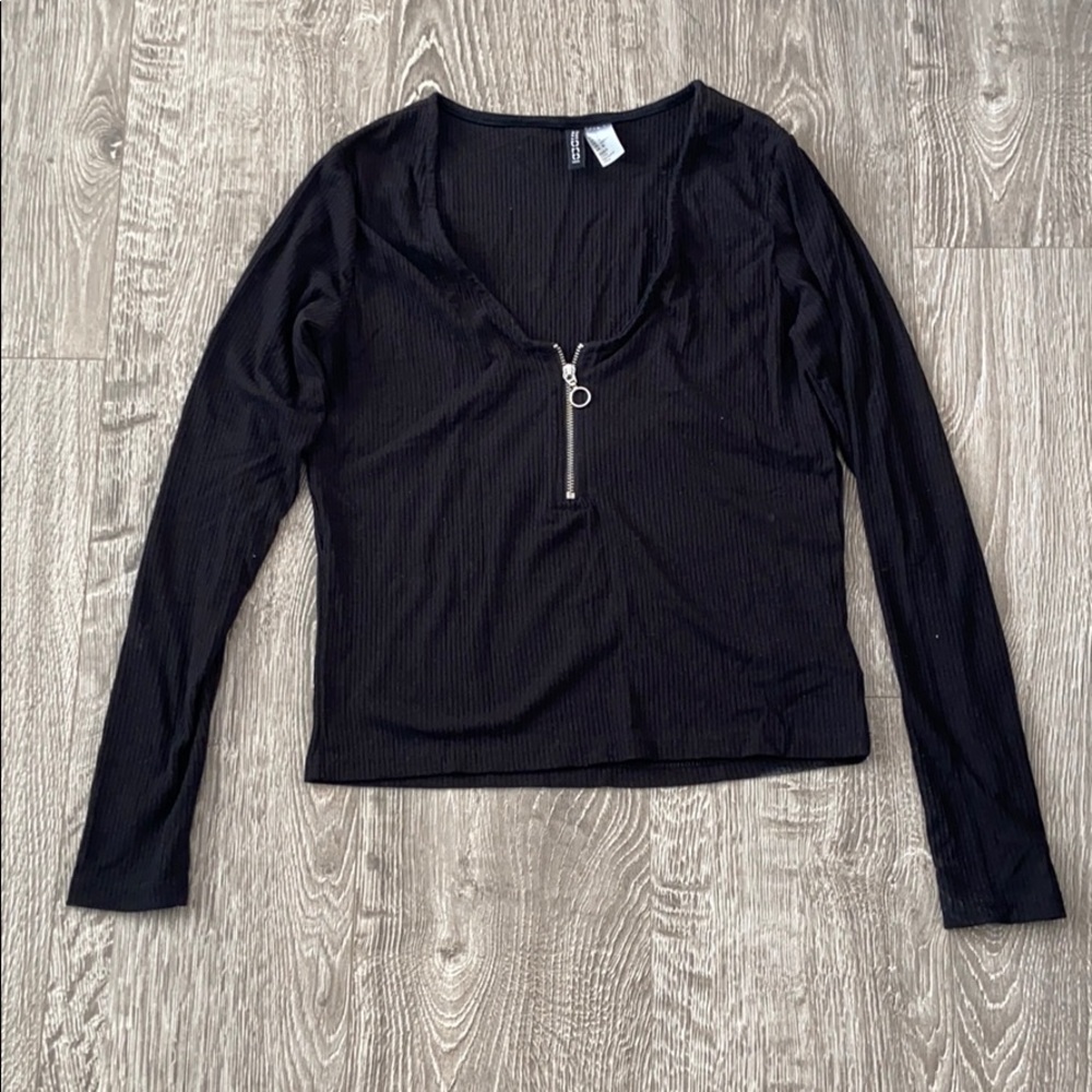 Crop top with zipper detailing